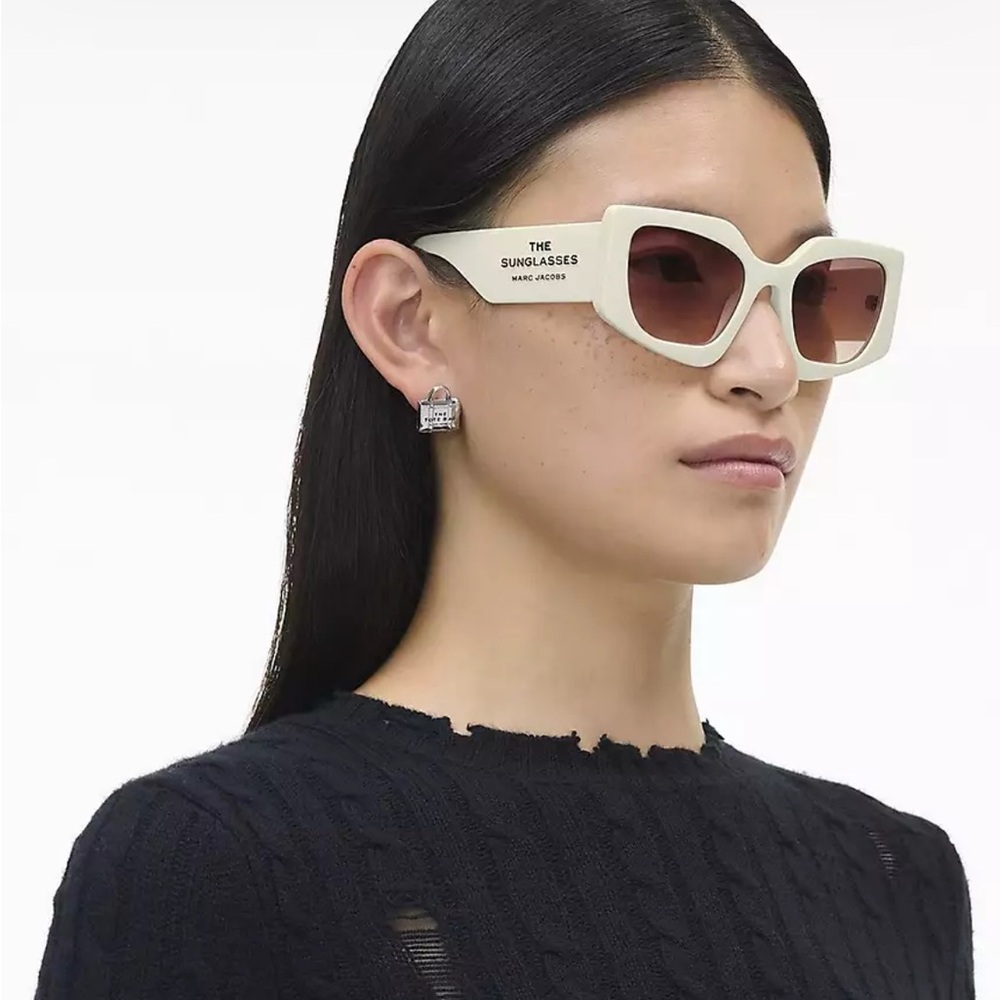 Marc Jacobs The Square Ivory Cat eye Sunglasses 🕶️ with Case